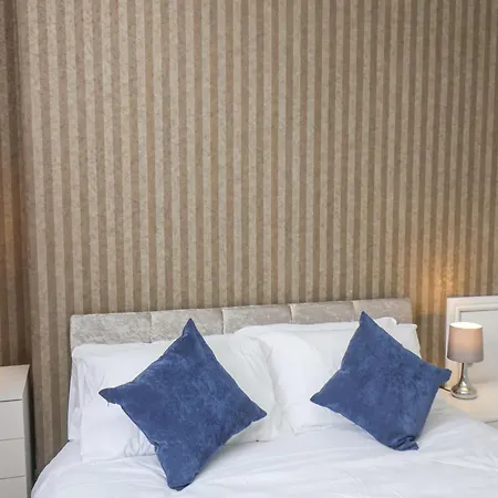 بيت للعطل The Corner House سكرابورو