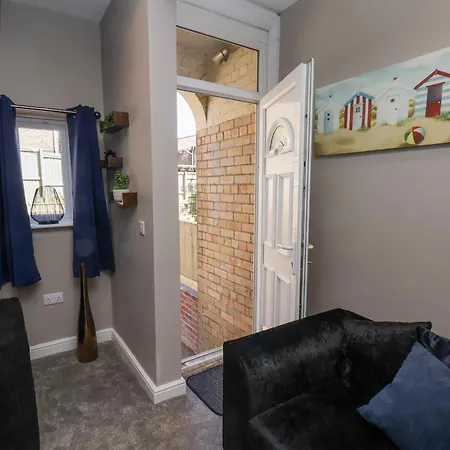 بيت للعطل The Corner House