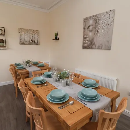 بيت للعطل The Corner House سكرابورو